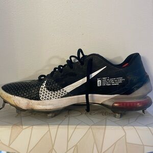 Looking for some men’s cleats will look no further…. I got you covered!!!